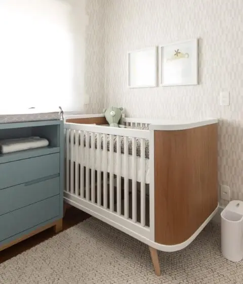 Cores para quarto de bebê neutro com azul Projeto de Marilia Veiga