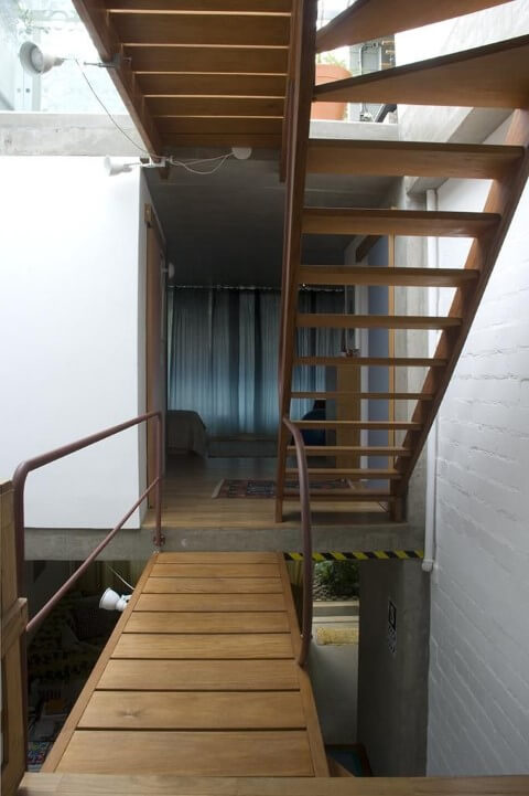 Modelos de escadas linear de madeira Projeto de Arq Donini