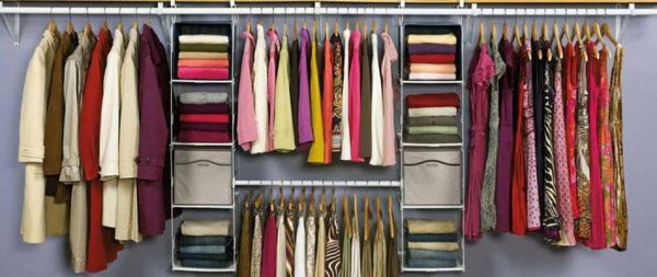 Como organizar guarda roupa 
