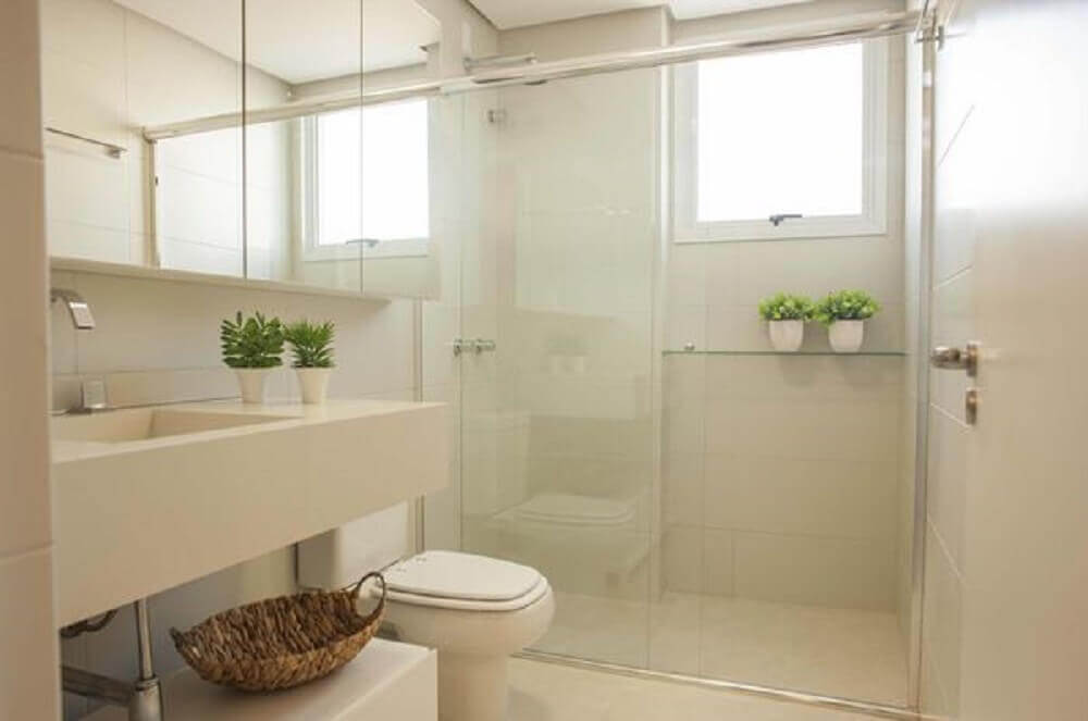 Decoração simples e bonita para banheiro branco