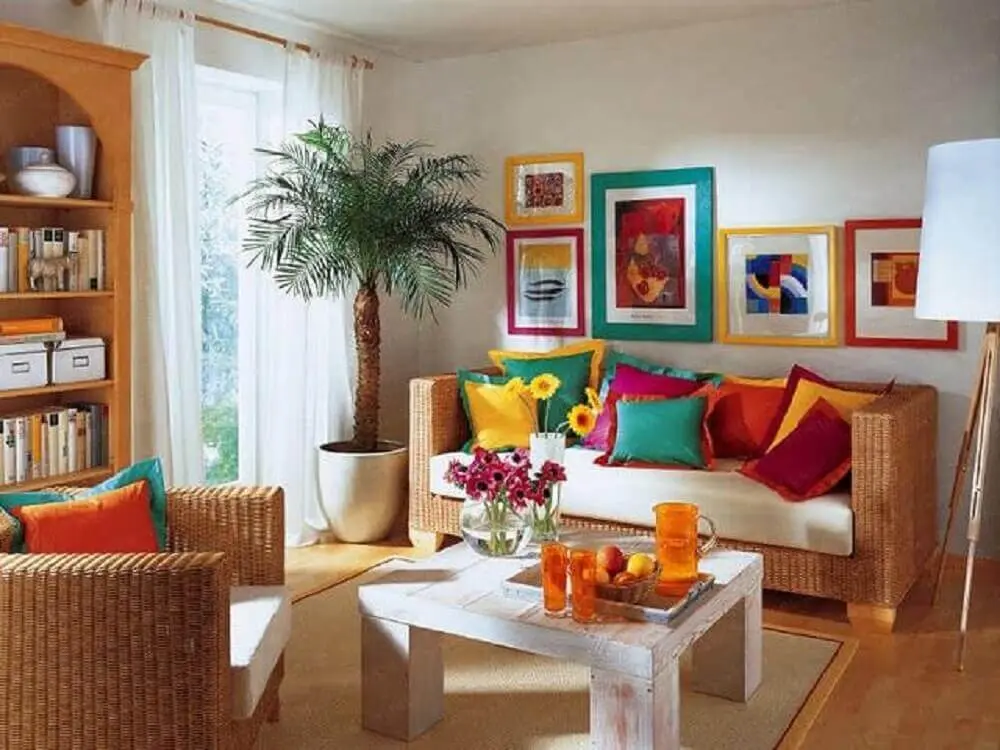 decoração com almofadas coloridas para sofá