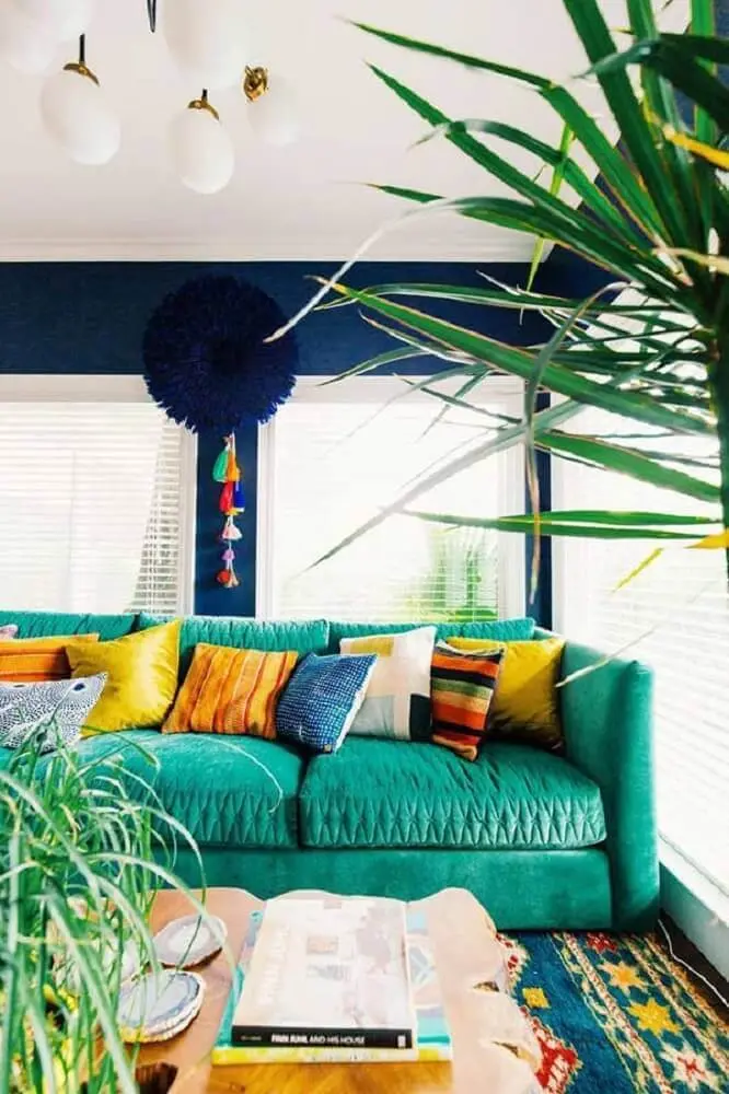 decoração sala com almofadas coloridas para sofá