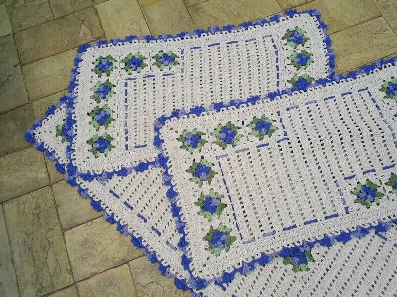 modelo de jogo de tapete de crochê para cozinha azul