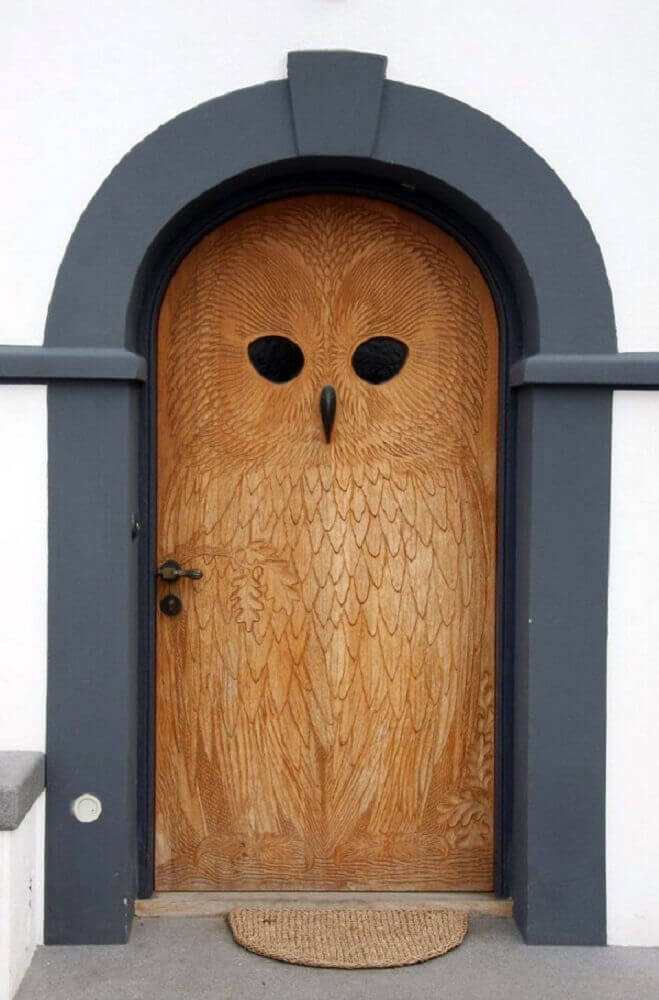 portas de madeira divertidas