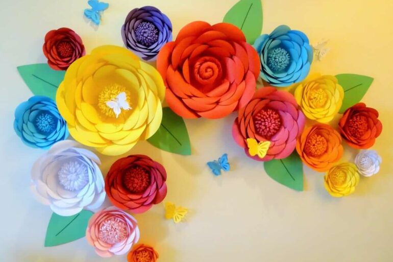 A decoração com flores de papel faz muito sucesso. Fonte: Área de Mulher
