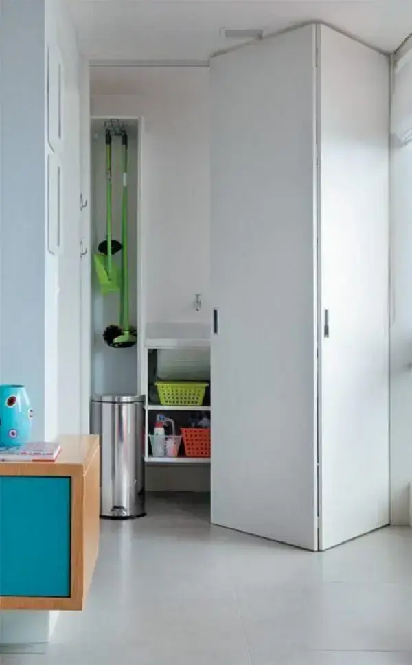 A porta camarão maximiza o espaço da lavanderia