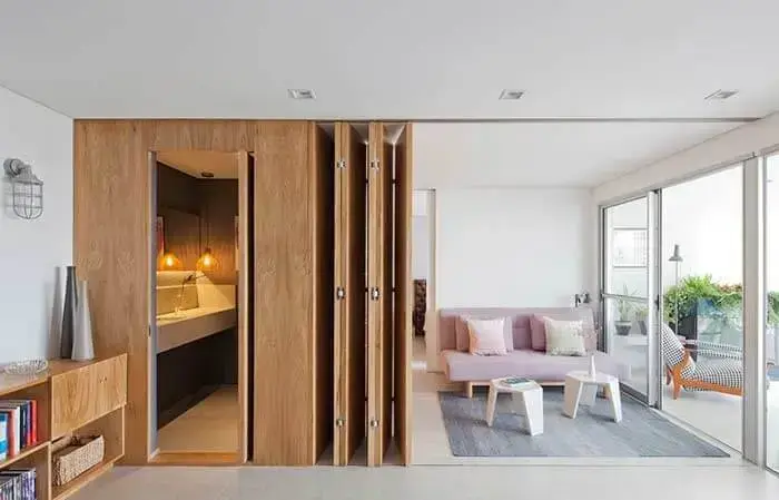 Apartamento compacto com porta camarão