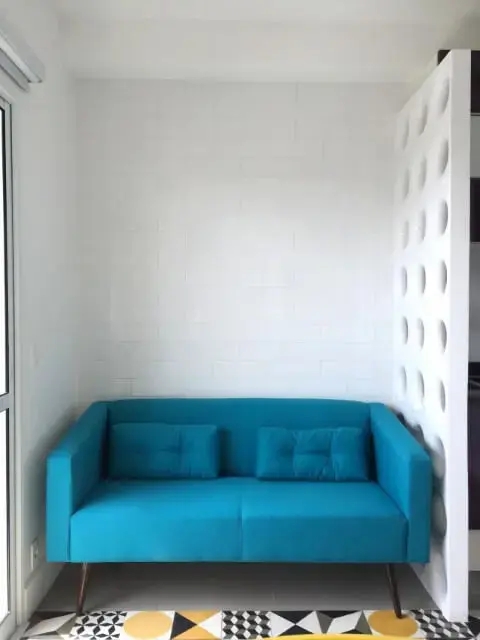 Sofá azul Tiffany Projeto de Stephanie Esposito