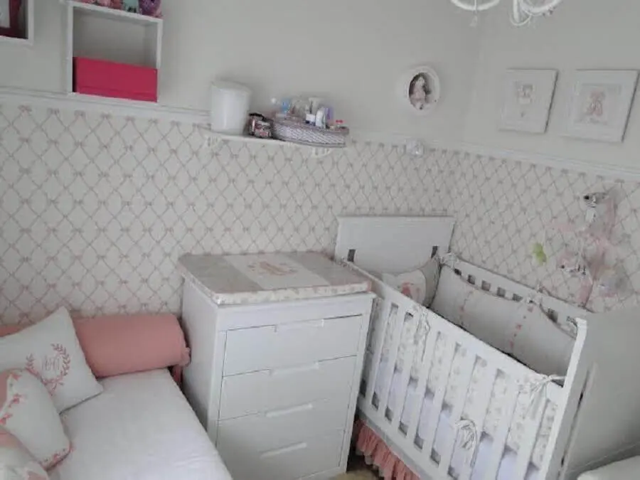 modelo delicado de papel de parede para quarto de bebê
