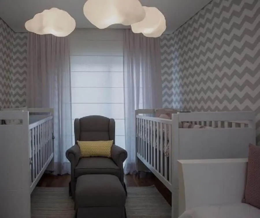 papel de parede em zigue zague para quarto de bebê neutro