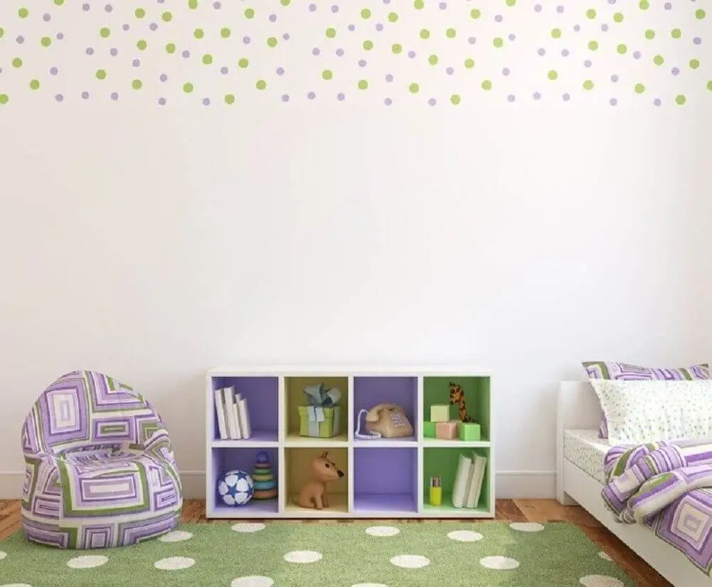papel de parede para quarto de bebê com estampa de poá