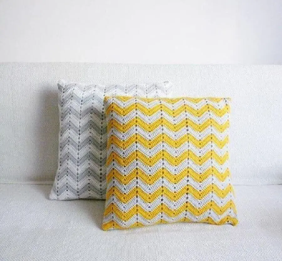 almofadas de crochê com estampa geométrica