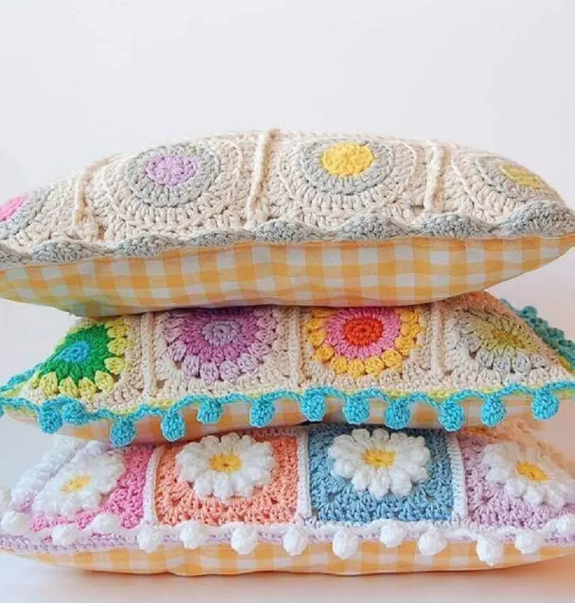 capas de almofadas de crochê com flores