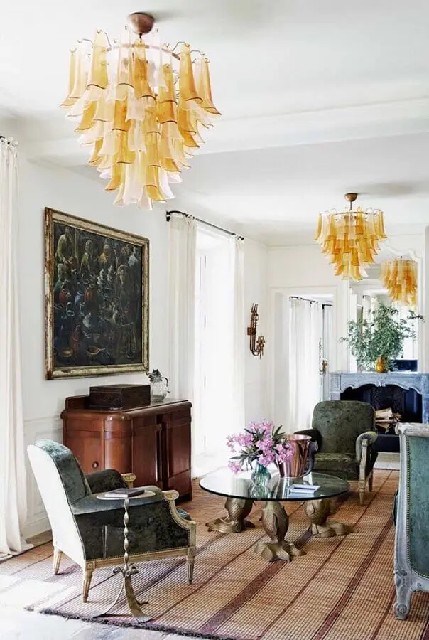 casa decorada com móveis provençal rústico