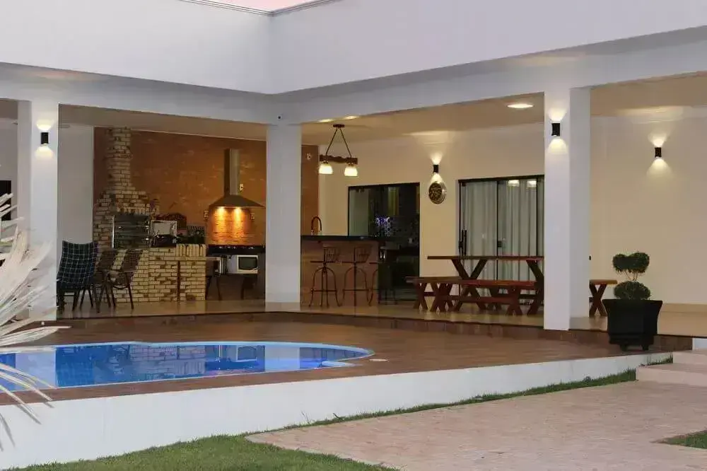 casa moderna com área gourmet com piscina