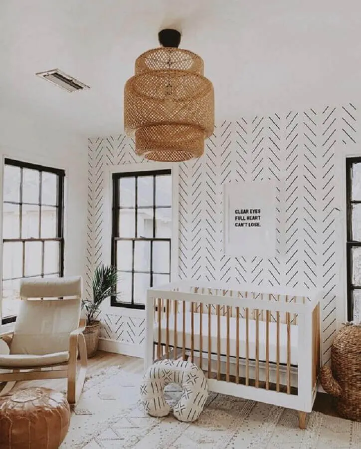 lustre para quarto de bebê com acabamento rústico Foto Pinterest