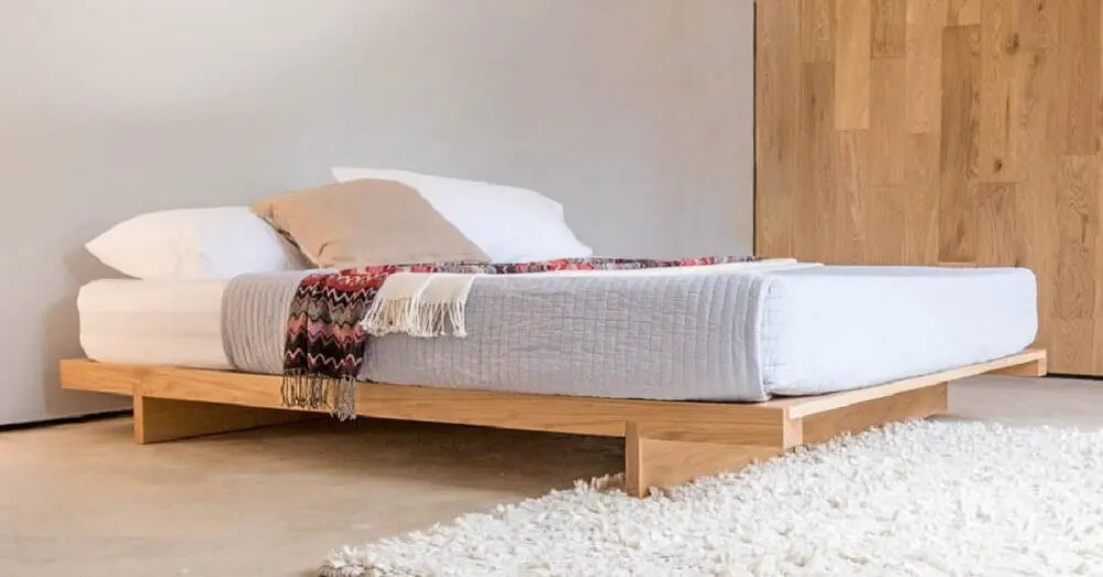modelo de cama de casal japonesa com pés