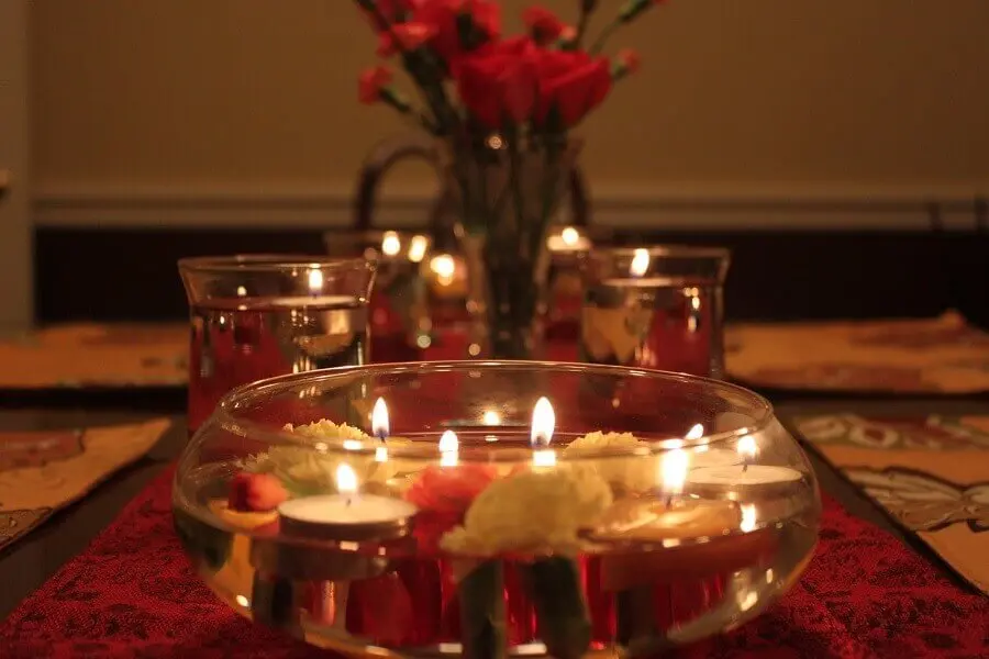 velas para decoração de jantar em casa