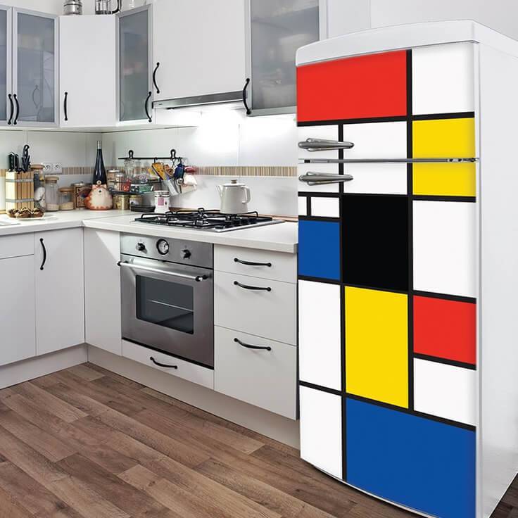 Geladeira colorida com estampa do Mondrian