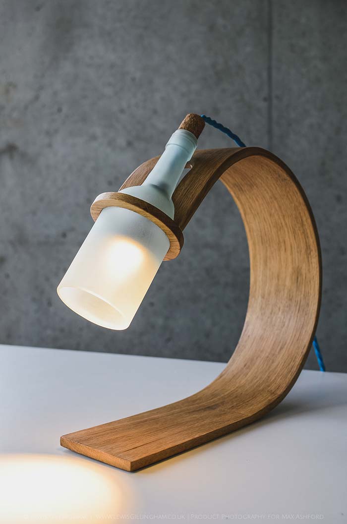 Luminária de madeira para sala