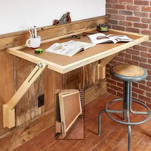 mesa dobrável de parede feita de madeira