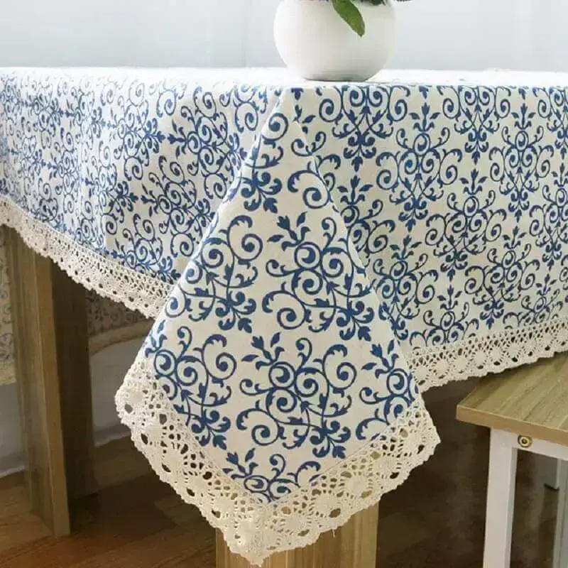 bico de crochê para toalha de mesa com estampa azul