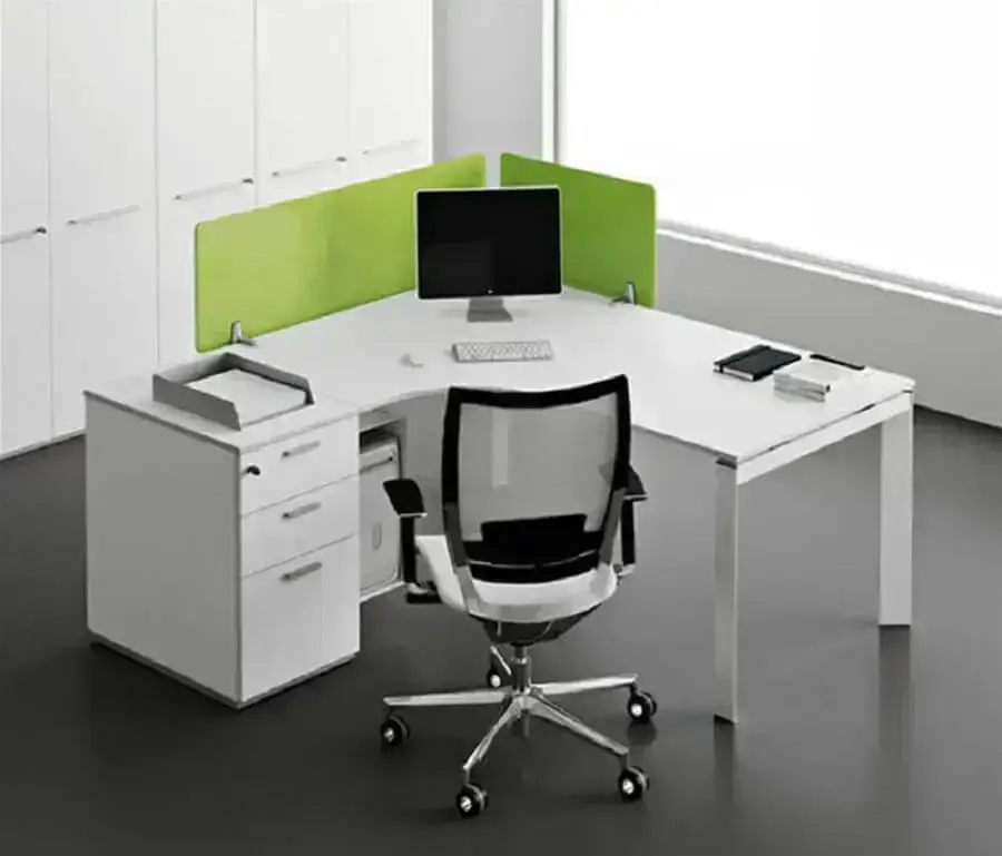 birô para escritório com cadeira moderna