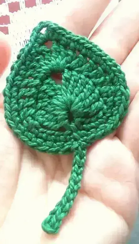 como fazer folha de crochê