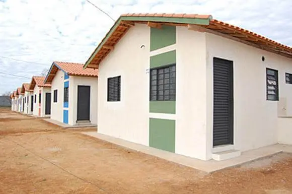 construção de casas em condominios populares