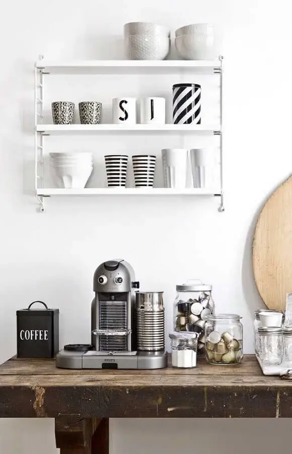 decoração cantinho do café com aparador rústico Foto Pinterest