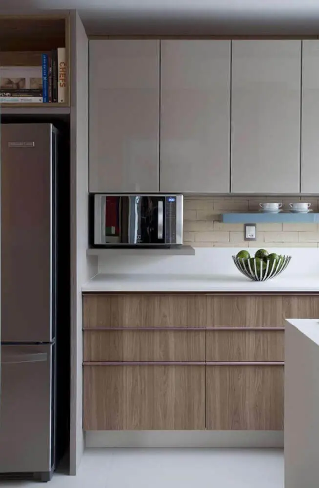 decoração clean com armário de cozinha modulado para cozinha compacta