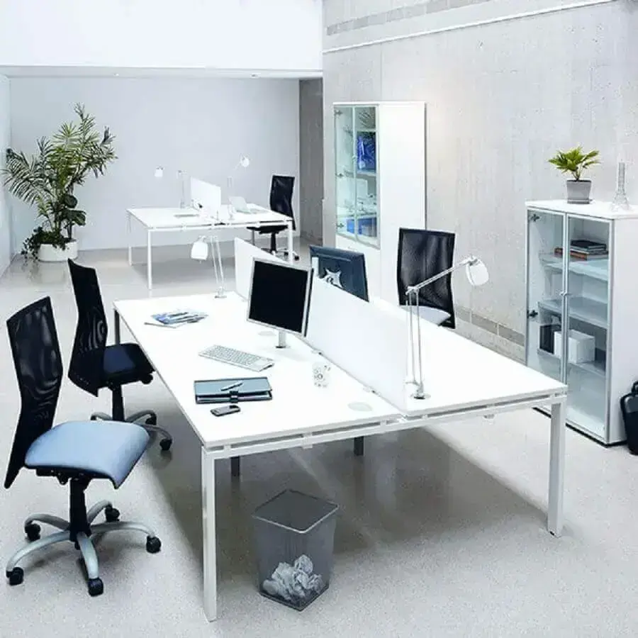 decoração clean com mesa para escritório branca