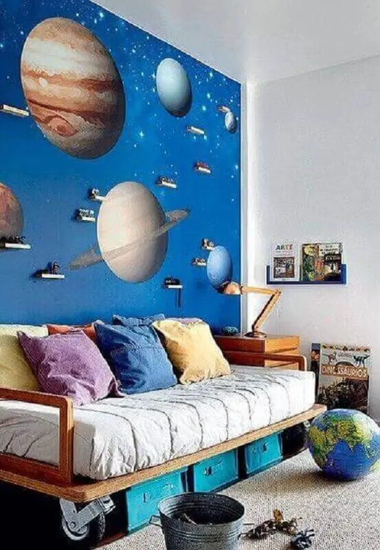 decoração de parede de quarto com adesivo de universo
