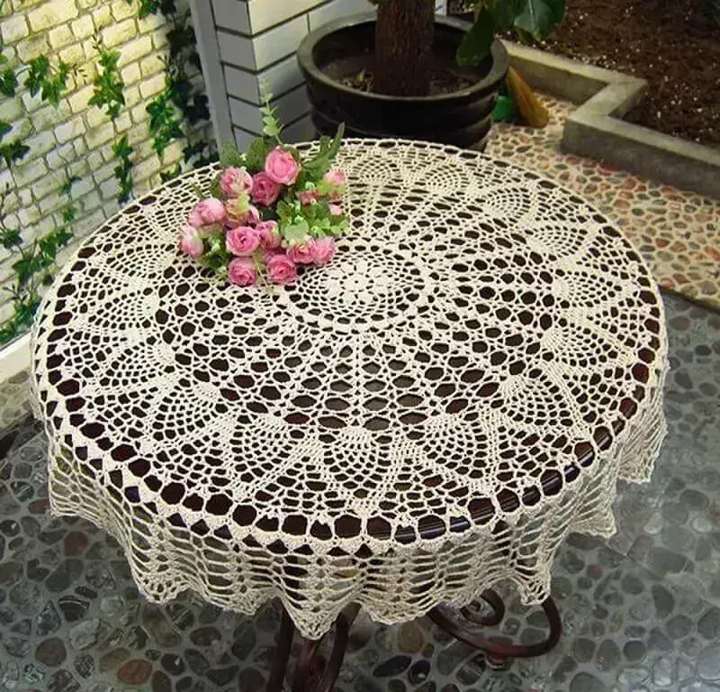 decoração toalha de mesa redonda de crochê