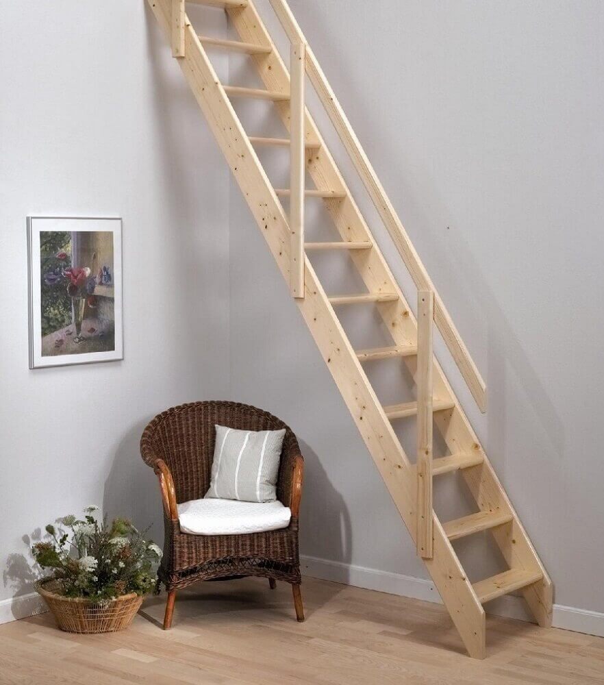 escada de madeira simples