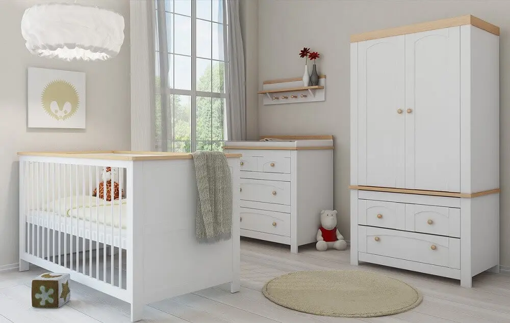 guarda roupa e cômoda de bebê para quarto decorado todo branco
