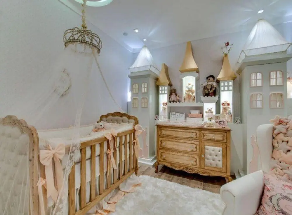 modelo clássico para cômoda de bebê para quarto de menina