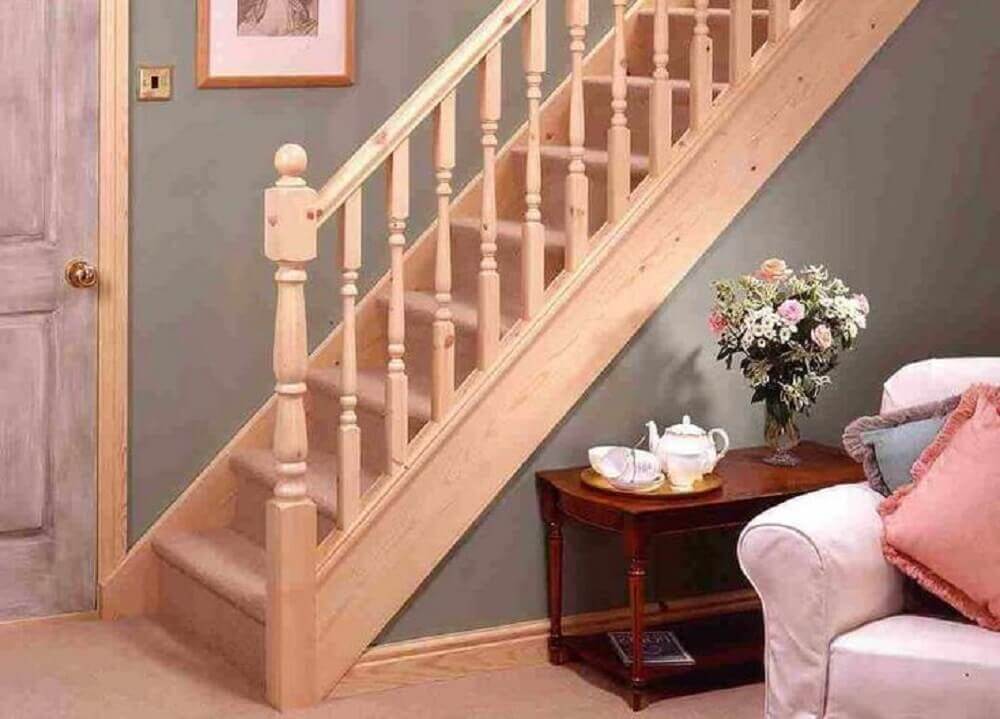 modelo de escada de madeira simples