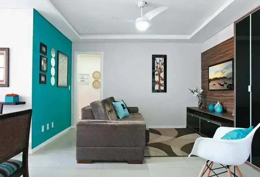 cores de tintas para sala com parede azul turquesa Foto Muebles de Diseño Moderno