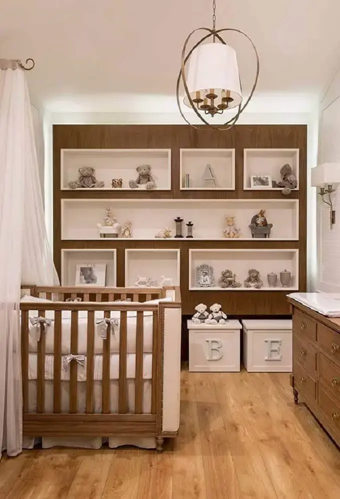 decoração com nichos embutidos para quarto de bebê