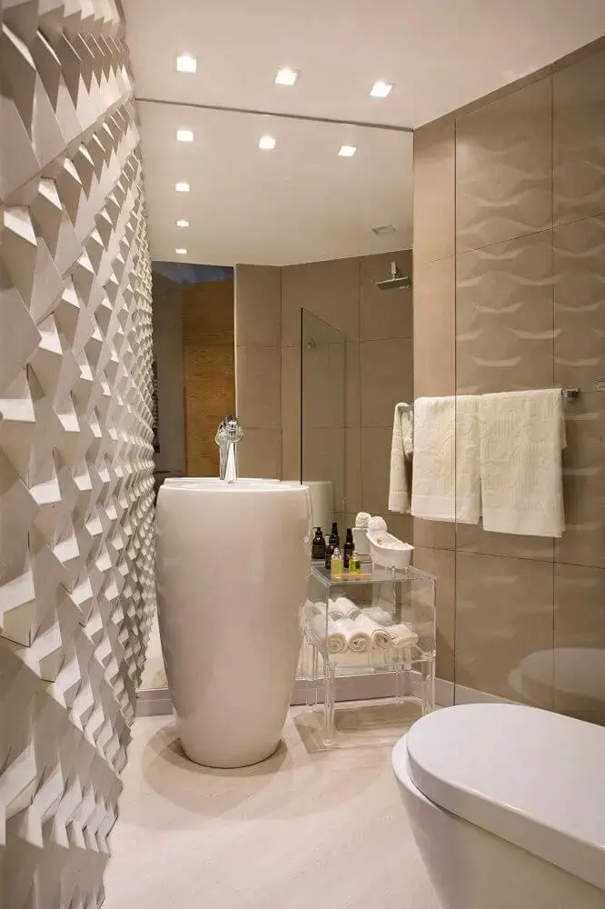 decoração bege para banheiro com parede 3D