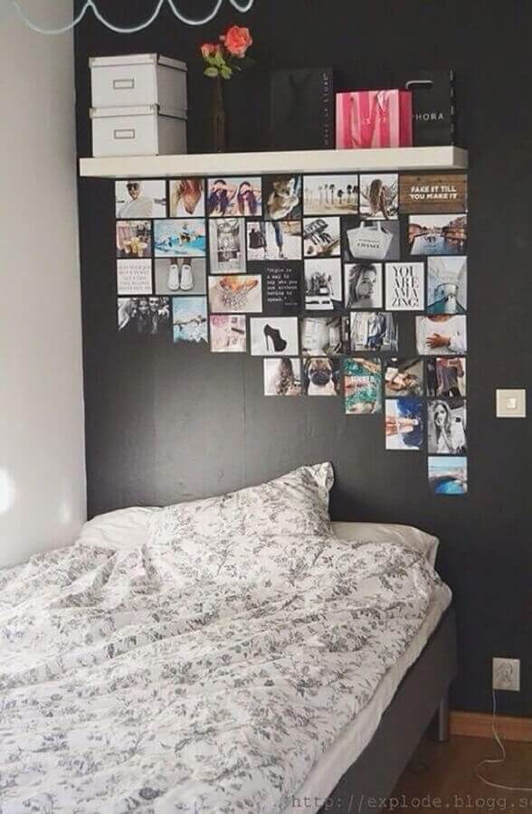 mural de fotos para quarto com parede preta