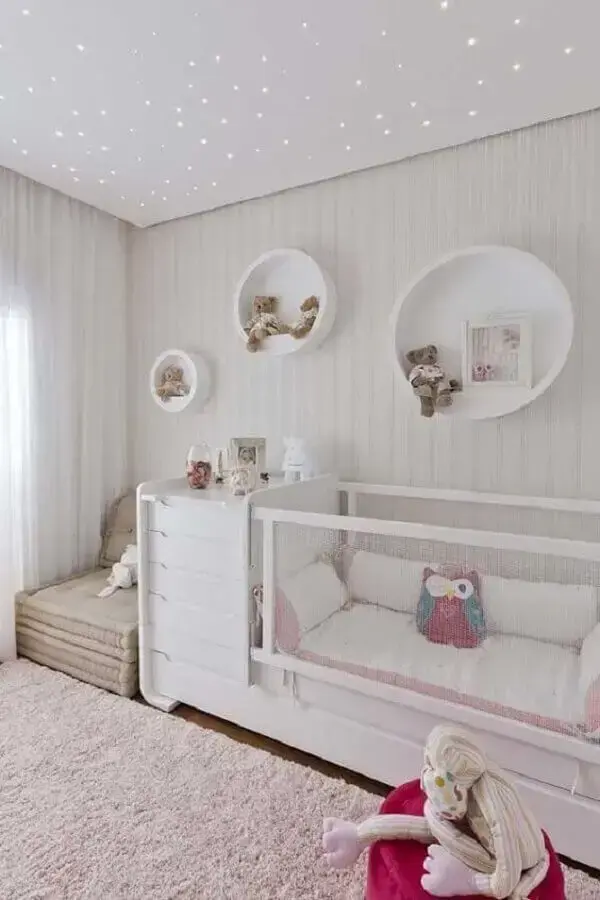 nicho redondo para quarto de bebê todo branco Foto Pinterest