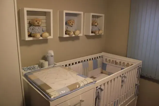 nichos para quarto de bebê - nichos com urso de pelúcia