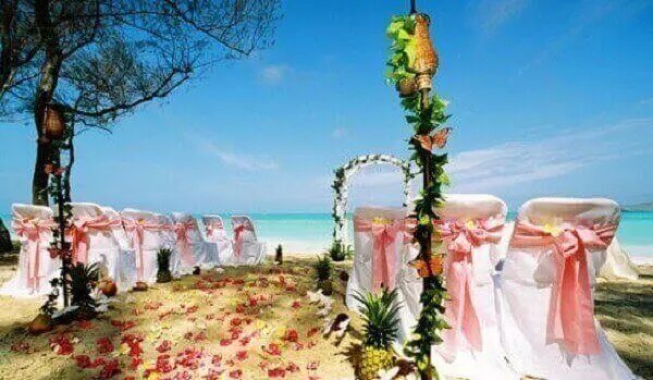 Festa havaiana decoração de casamento na praia
