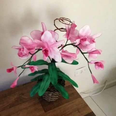 Arranjo de flores de EVA imitando orquídea