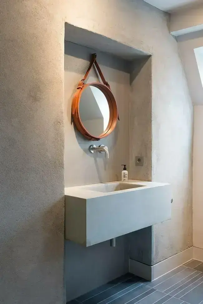 O espelho adnet marca a decoração de banheiros modernos