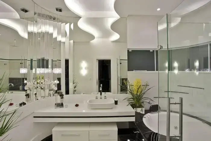Sanca iluminada para banheiros modernos
