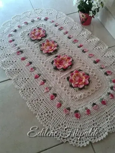 Tapete de crochê para cozinha ovalado com flores cor de rosa Foto de Pinterest