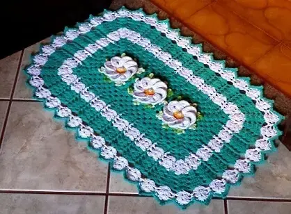 Tapete de crochê para cozinha verde com flores brancas Foto de Pinterest
